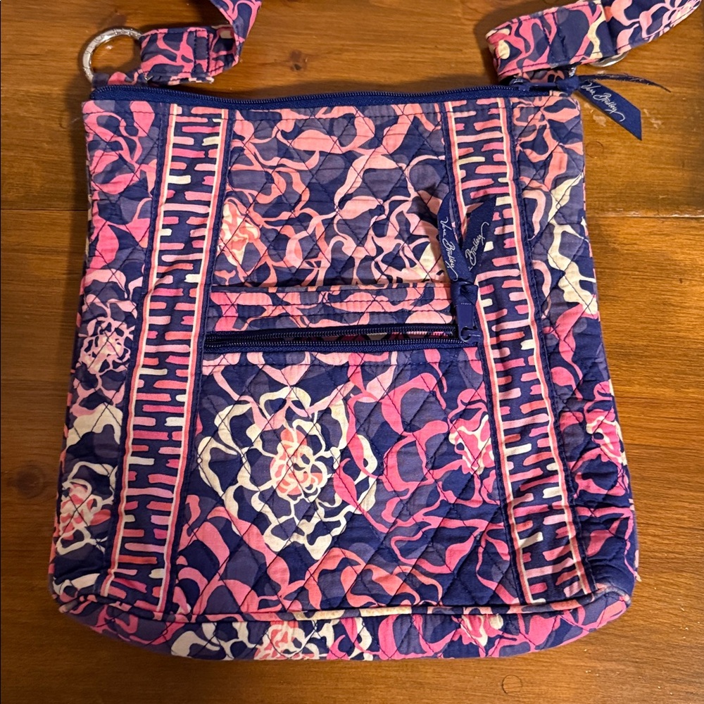 Vera Bradley Hipster in Katalina Pink EUC